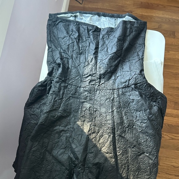 Black mini dress - Picture 1 of 6